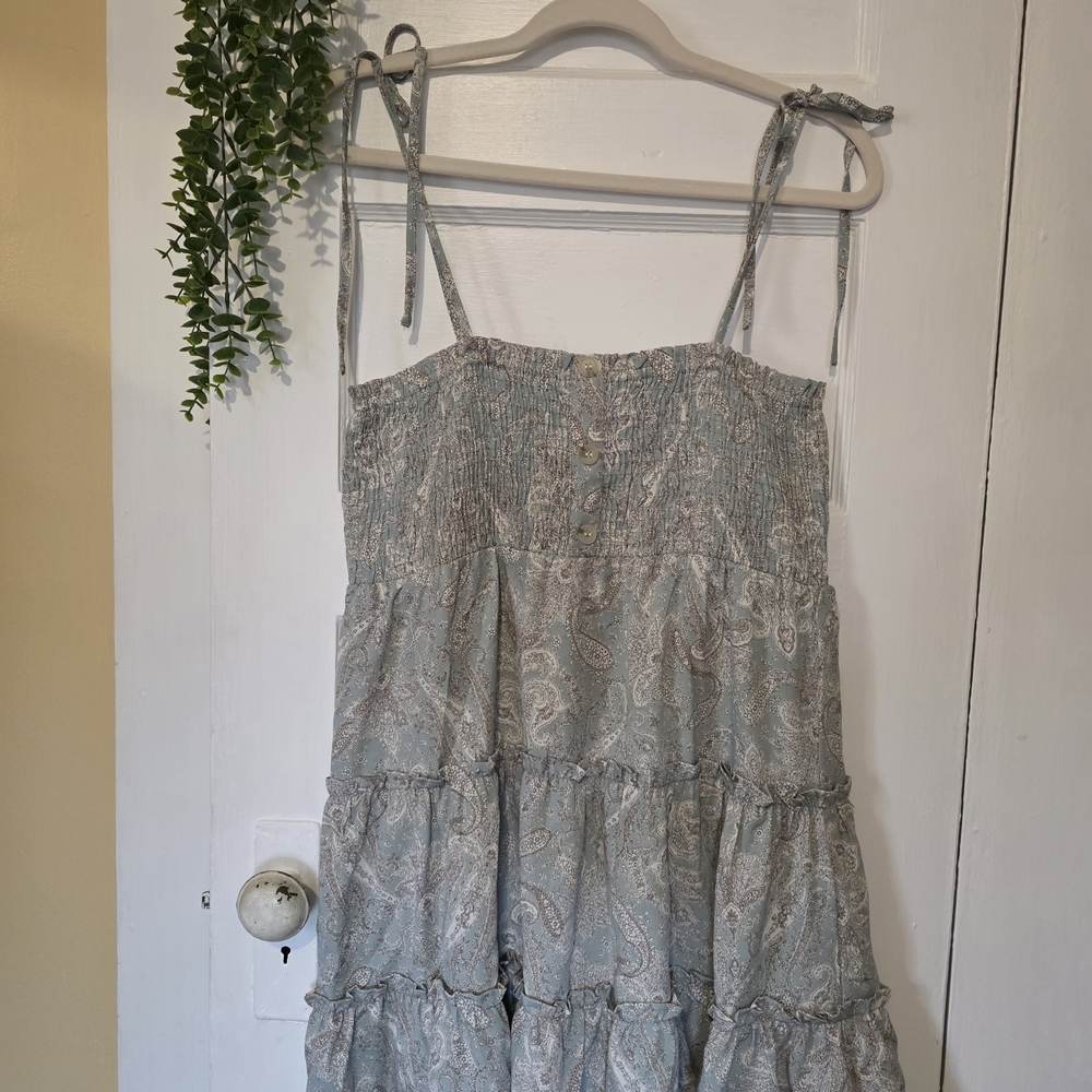 Elegant Paisley Print Dress
